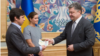 Ukraine Grants Citizenship to 2 Prominent Russians