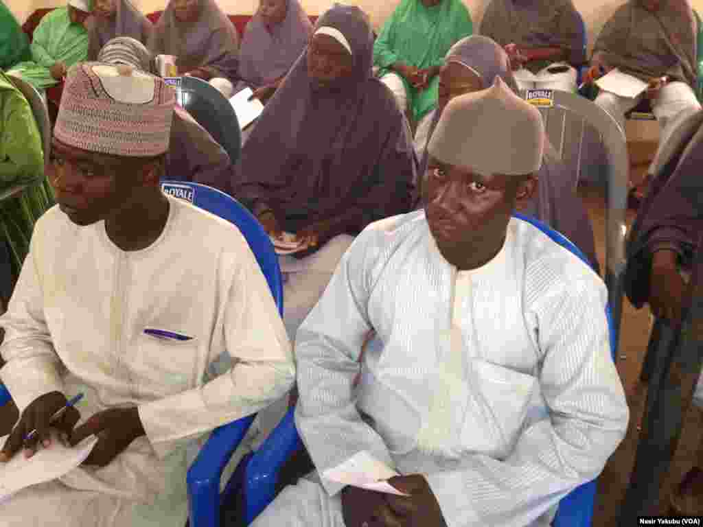 L - R Haruna Shehu Freedom Radio Kaduna and Ibrahim Umar Daily Independence Newspapers. Some of the journalists.