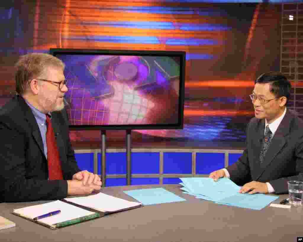 进入多媒体时代的美国之音