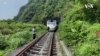 台灣數十年來最嚴重火車脫軌事故致48人死亡