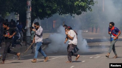 Loren Kohanning yalangoch fotosuratlari