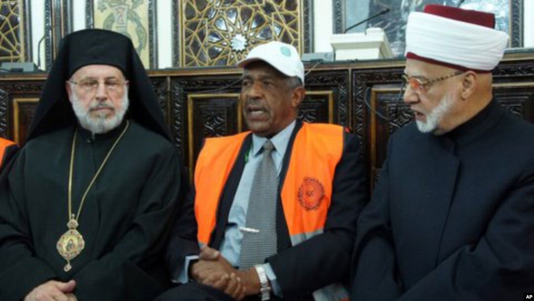 Arab League monitors meet with religious leaders in Damascus Jan. 17, 2012