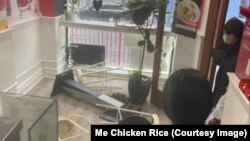 Me Chicken Rice, a Thai restaurant in Manhattan, New York City, was rampaged by a man after his unsuccessful request for food from the restaurant