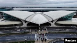 Terminal internacional del aeropuerto JFK en Nueva York donde se han iniciado los controles sanitarios por el ébola.