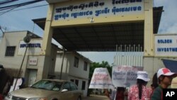 An estimated 30,000 workers went on strike last week, demanding more negotiations over salaries they say are too high for the increased cost of living. 