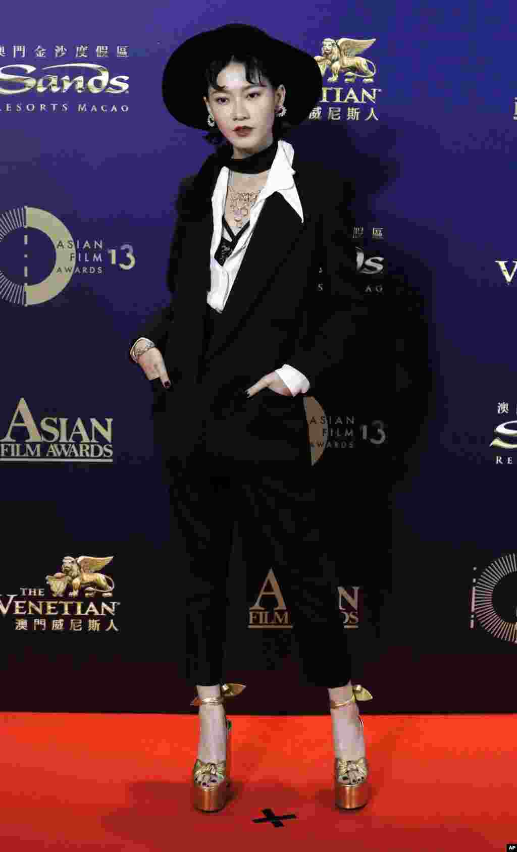 فیش لیو، بازیگر مالزیایی، در مراسم فرش قرمز جشنواره فیلم های آسیایی در هنگ کنگ