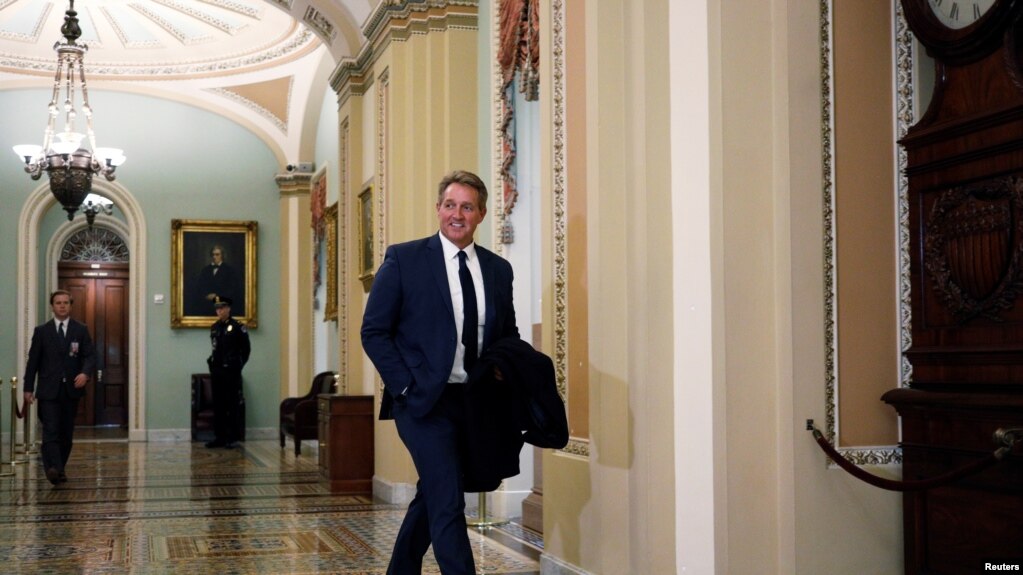Ish-senatori Jeff Flake