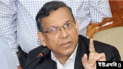 বাংলাদেশের রাজধানী ঢাকায় বিচার প্রশাসন প্রশিক্ষণ ইনস্টিটিউটে সদ্য পদোন্নতিপ্রাপ্ত অতিরিক্ত জেলা ও দায়রা জজ/সমপর্যায়ের বিচারকদের ওরিয়েন্টেশন কোর্সের উদ্বোধনী অনুষ্ঠানে বাংলাদেশের আইন, বিচার ও সংসদ বিষয়কমন্ত্রী আনিসুল হক। ২১ জানুয়ারি, ২০২৩। 