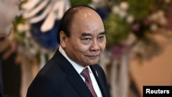 រូបឯកសារ៖ ប្រធានាធិបតី​វៀតណាម​លោក Nguyen Xuan Phuc ចូលរួម​ក្នុង​កិច្ចប្រជុំកំពូល APEC នៅ​ទីក្រុង​បាងកក ប្រទេស​ថៃ ថ្ងៃទី ១៨ ខែវិច្ឆិកា ឆ្នាំ២០២២។ 