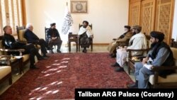 Wakil Sekjen PBB urusan Kemanusiaan Martin Griffiths bertemu Wakil PM Taliban Mullah Abdul Ghani Baradar di Kabul.