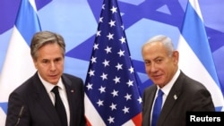 Menteri Luar Negeri AS Antony Blinken (kiri) dan Perdana Menteri Israel Benjamin Netanyahu tampil bersama dalam sebuah konferensi pers di Yerusalem, pada 30 Januari 2023. (Foto: Pool via Reuters/Ronaldo Schemidt)