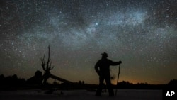 La Voie lactée vue en Ontario au Canada, le 21 mars 2021 (AP)