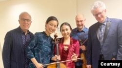 Peni Candra Rini dan Kronos Quartet Menjelang Penampilan di Carnegie Hall 27 Januari 2023 (Foto: Peni Candra Rini)