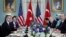 美国国务卿布林肯同土耳其外长恰武什奥卢在国务院会谈。（2023年1月18日）
