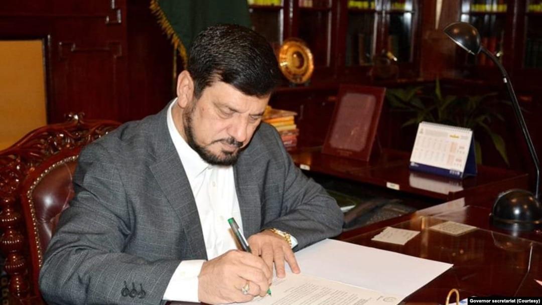 پاکستاني رسنۍ وایي دالیکشن کمیشن له لوري پنجاب کې دټاکنو دنیټې غځولو له اقدام وروسته دخېبر پښتونخوا ګورنر حاجي غلام علي هم تېره ورځ الیکشن کمیشن ته په استول شوي یو لیک کې وړاندیز کړی چې باید خېبر پښتونخوا کې هم انتخابات داکتوبر په8مه نیټه وکړل شي