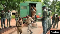 Prisoners in Zimbabwe