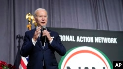 Presiden Joe Biden memberikan sambutan dalam peringatan HUT Martin Luther King Jr. (MLK), di Washington., D C,, Senin, 16 Januari 2023. (Foto AP/Susan Walsh)