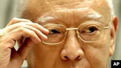 资料照片：香港特区首任行政长官董建华。