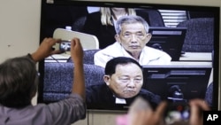 In his fifth day of testimony before the court, Duch said he reported to Nuon Chea “every three to five days” in meetings that lasted around 10 minutes.