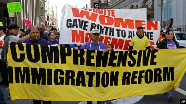 A propósito de la celebración de los 50 años de la Ley INA firmada por el presidente Lyndon Johnson vuelve la presión al Congreso por una reforma migratoria.
