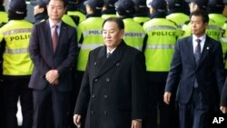 از «کیم یونگ چول» به عنوان چهره مورد اعتماد رهبر کره شمالی یاد می شود. 