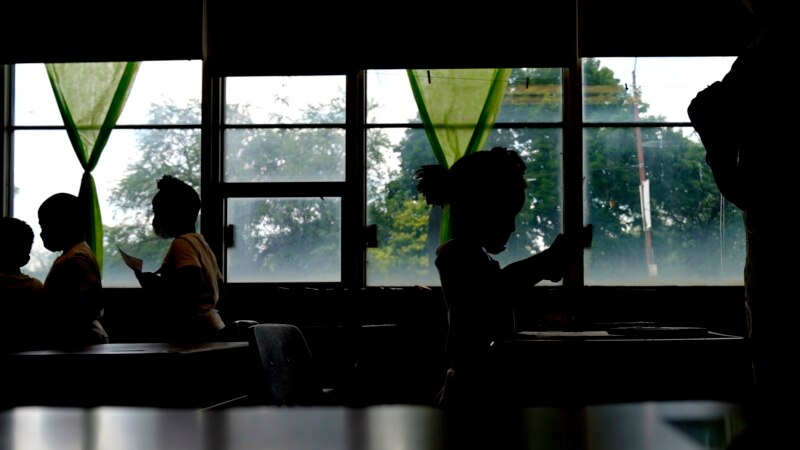 Big US School Systems Are Losing Students