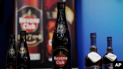 Bacardi, con sede en las Bermudas, adquirió los derechos mundiales al uso de la marca Havana Club en 1997 a la familia Arechabala, los creadores originales del ron.