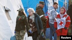Представники Міжнародного комітету червоного хреста брали участь в евакуації з Маріуполя у травні 2022 р.