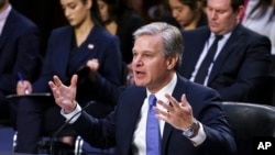 El director del FBI, Christopher Wray, testifica en una audiencia de supervisión de la Comisión Judicial del Senado, en el Capitolio de Washington, el 4 de agosto de 2022. (AP Photo/J. Scott Applewhite)