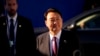 Presiden Korea Selatan Yoon Suk Yeol tiba di KTT NATO di Madrid, Spanyol, pada 30 Juni 2022. Korsel menawarkan bantuan ekonomi kepada Korea Utara jika Pyongyang meninggalkan program senjata nuklirnya. (Foto: AP) 