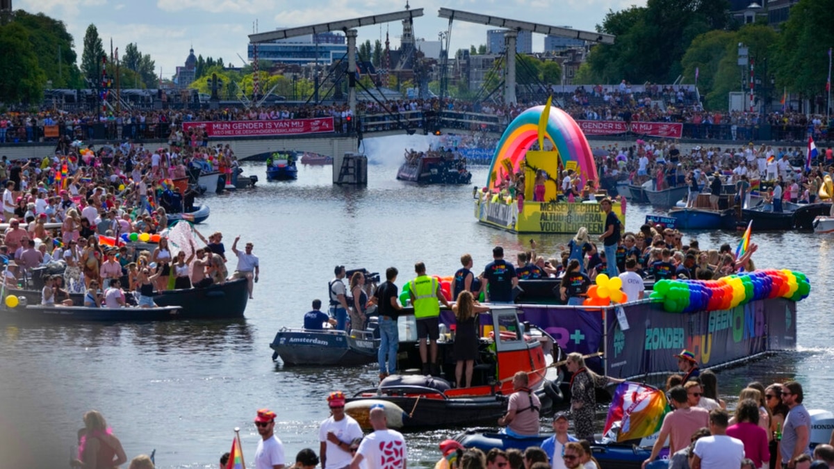 Huge Crowds Watch Amsterdam Prides Canal Parade Celebration