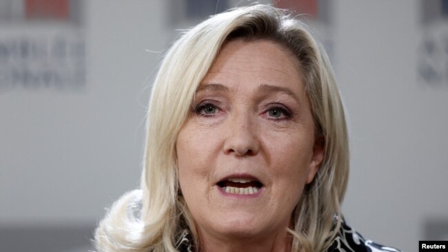 Le Pen'in gösteriye katılacağını açıklaması Fransa'da tartışmalara neden olmuş durumda