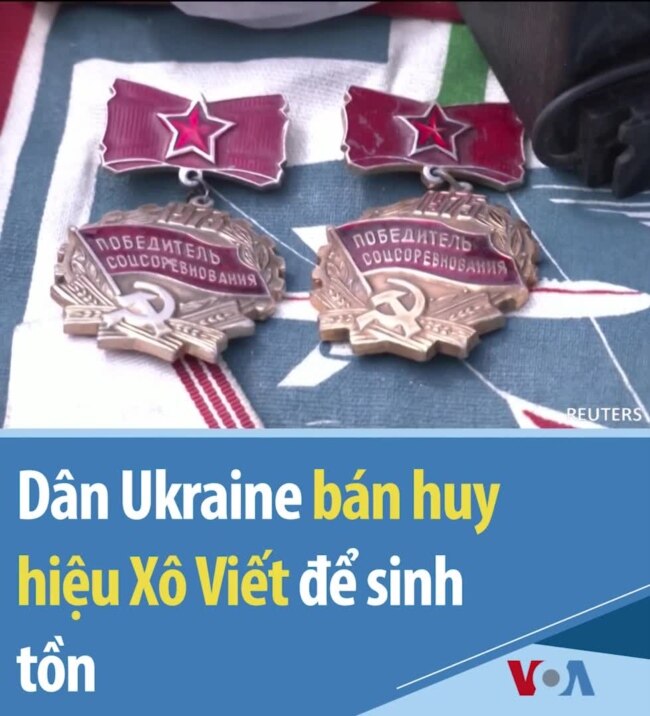 Dân Ukraine bán huy chương Xô Viết để sinh tồn trong vùng chiến sự