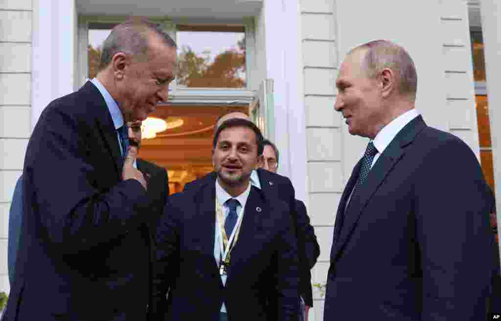 Turkiya Prezidenti Rajab Toyib Erdo&lsquo;g&lsquo;an Rossiya rahbari Vladimir Putin bilan Sochida uchrashdi. Rossiya.&nbsp;