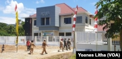 Laboratorium Schistosomiasis yang didirikan di desa Lengkeka, Kecamatan Lore Barat, Kabupaten Poso, Sulawesi Tengah untuk mendukung upaya eradikasi penyakit itu tahun 2025, 6 Agustus 2019. (Foto: VOA/Yoanes Litha)