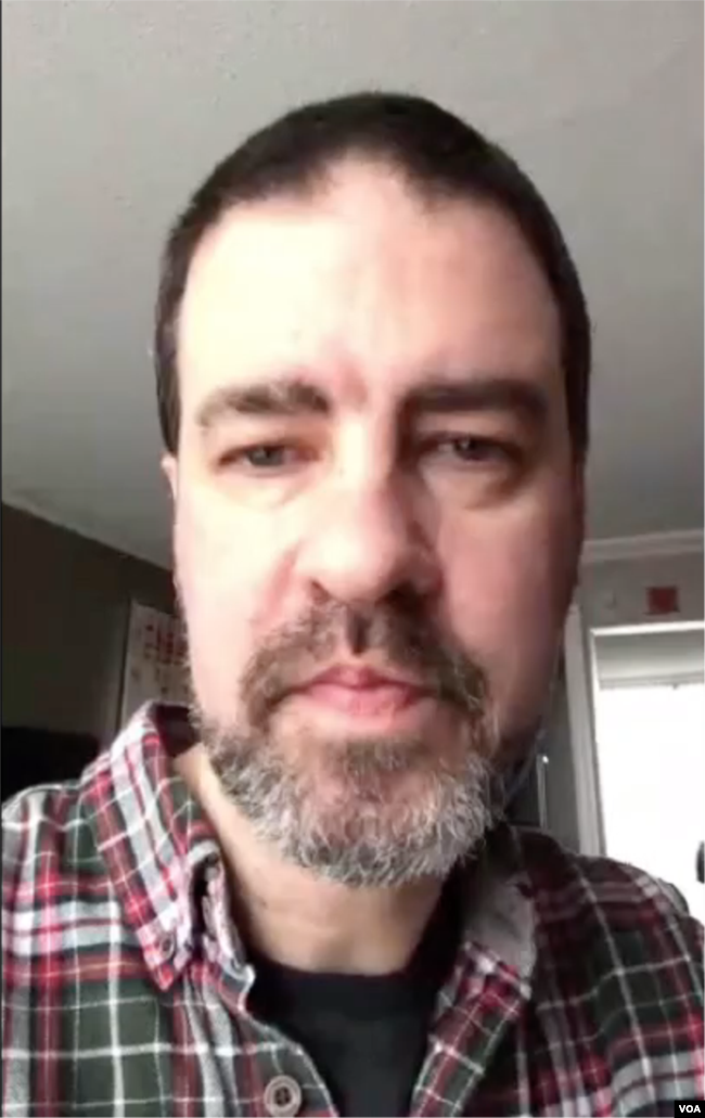 卡内基-清华全球政策中心非驻会研究员陈懋修(Matt Ferchen)通过Skype接受美国之音采访