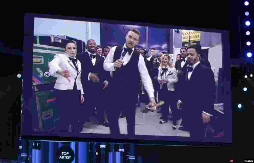 Justin Timberlake se consagró al recibir un total de siete trofeos durante la entrega de los premios Billboard 2014. En esta vista se proyectó a Timberlake en pantalla gigante al recibir el premio.