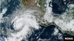 Imagen de satélite de la tormenta tropical Roslyn cerca de la costa de México