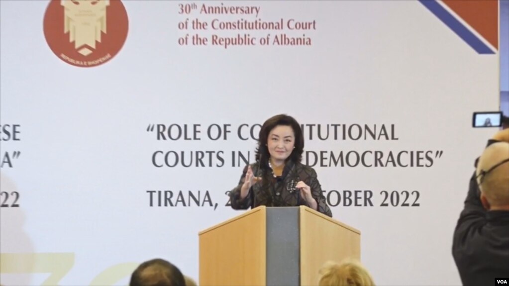 Ambasadorja Kim: Ende përpjekje për të penguar Reformën në Drejtësi