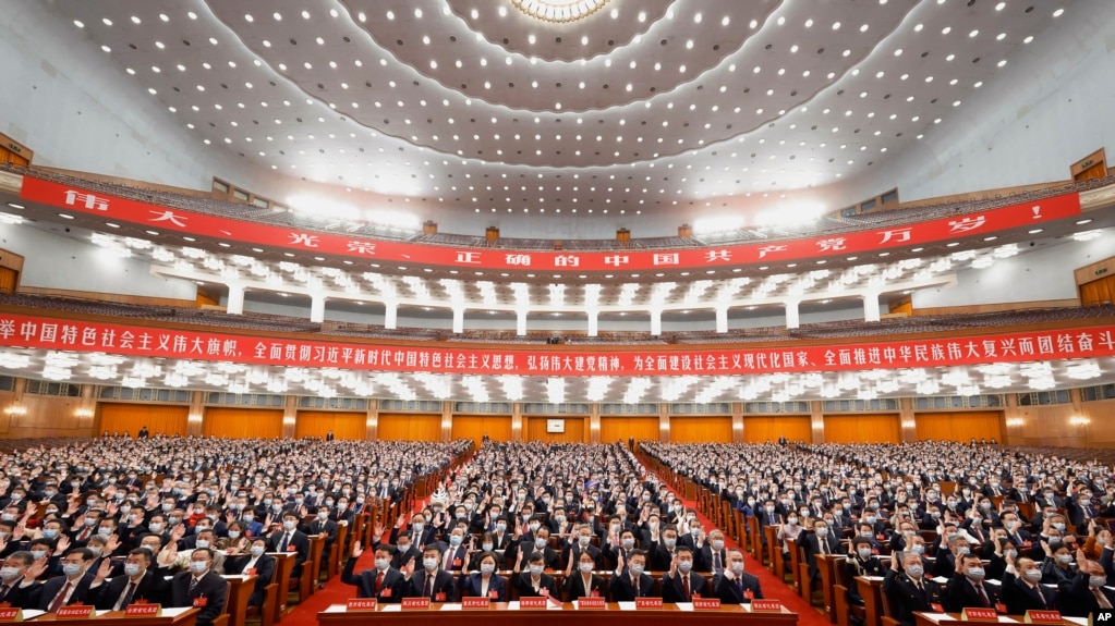 2022年10月16日中共在北京人民大会堂召开二十大，图为从主席台望去，会场座无虚席。-美联社照片。(photo:VOA)