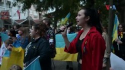 Украински протест пред руската амбасада: Со нападите врз Украина, ги убивате и вашите идни генерации