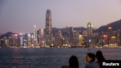 Kawasan Distrik Budaya Kowloon Barat dekat Pelabuhan Victoria saat matahari terbenam di Hong Kong, 28 Oktober 2022. REUTERS/Tyrone Siu