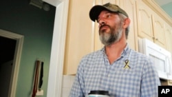 Алекс Друке нещодавно звільнений після трьої місяців в російському полоні, під час інтерв'ю в будинку в Алабамі, 30 вересня 2022 року