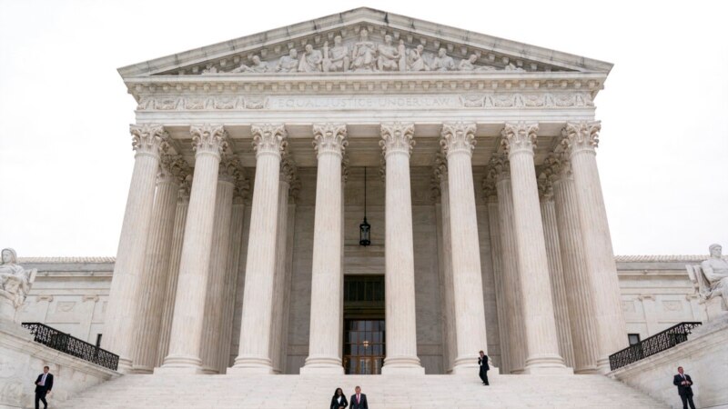 US Supreme Court Set to Start Potentially Tumultuous Term