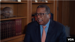 Brian Nichols, subsecretario de Estado de la Oficina de Asuntos del Hemisferio Occidental de EEUU, Brian Nichols, en entrevista con la Voz de América, el 7 de octubre de 2022.