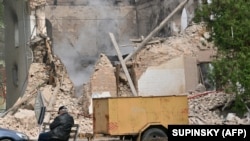 乌克兰基辅西南部的一座居民住宅楼遭到伊朗制造的自杀式神风无人机的袭击。（2022年10月5日）