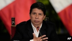 El presidente de Perú, Pedro Castillo, asiste a una conferencia de prensa en el Palacio Presidencial en Lima, Perú, el 11 de octubre de 2022. 