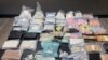 Sekitar 42 kg fentanyl ilegal yang disita oleh pihak Kepolisian Alameda ditampilkan dalam konferensi pers di Alameda, California, pada 23 April 2022. (Foto: Alameda County Sheriff's Office via AP)