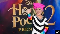 Bette Midler di acara pemutaran perdana film "Hocus Pocus 2" di New york (dok: Charles Sykes/Invision/AP)