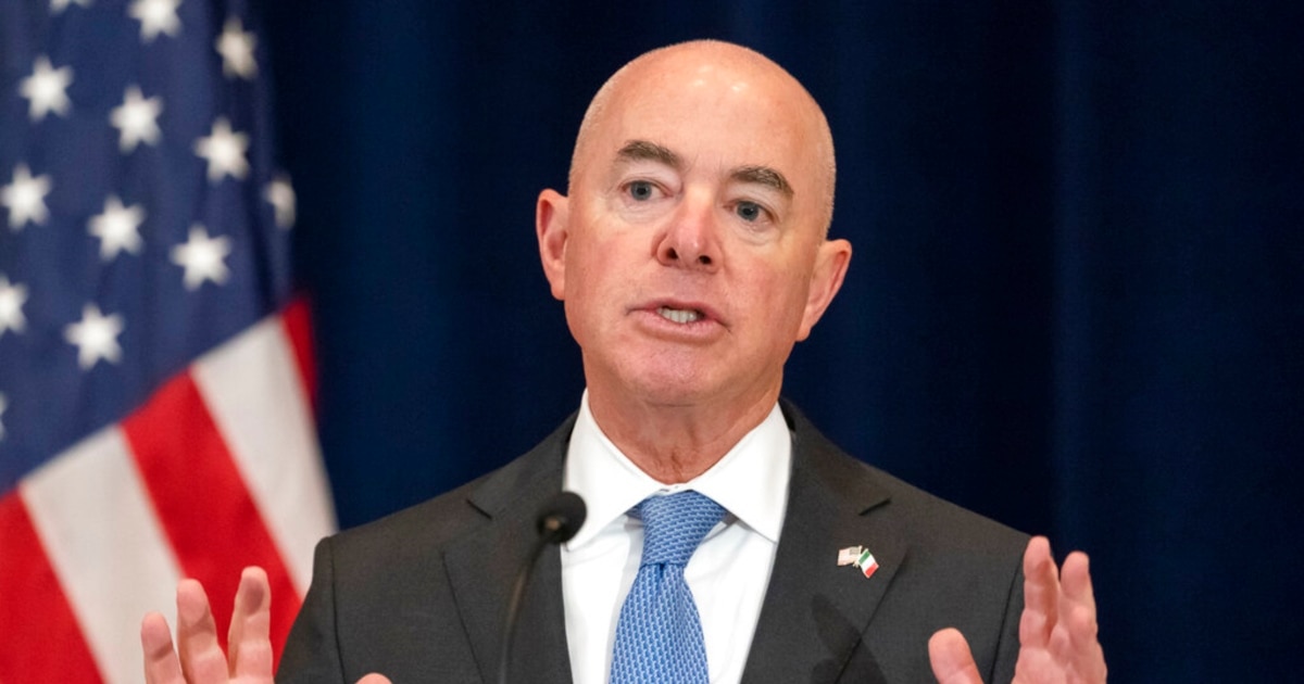 US to Extend Deportation Relief for More Than 300,000 Migrants